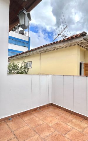 Casa à venda com 143m², 4 quartos e 2 vagas Casa à venda com 143m², 4 quartos e 2 vagasVaranda do Quarto