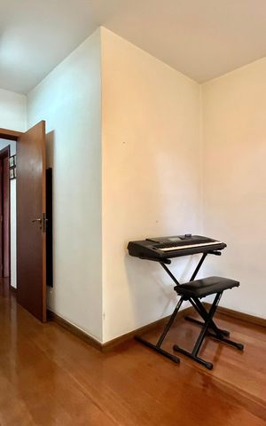 Casa à venda com 143m², 4 quartos e 2 vagas Casa à venda com 143m², 4 quartos e 2 vagasQuarto 2
