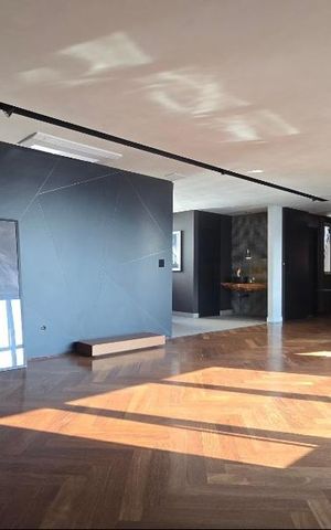 Apartamento à venda com 135m², 2 quartos e 3 vagas Apartamento à venda com 135m², 2 quartos e 3 vagasSala