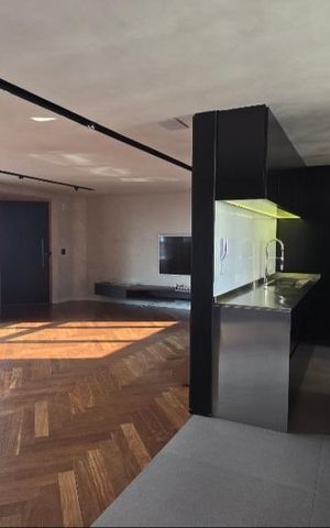 Apartamento à venda com 135m², 2 quartos e 3 vagas Apartamento à venda com 135m², 2 quartos e 3 vagasCozinha