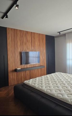 Apartamento à venda com 135m², 2 quartos e 3 vagas Apartamento à venda com 135m², 2 quartos e 3 vagasQuarto