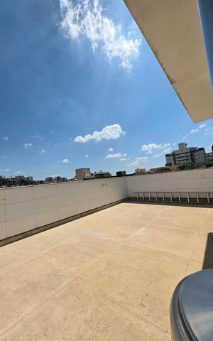 Apartamento à venda com 216m², 3 quartos e 4 vagas Apartamento à venda com 216m², 3 quartos e 4 vagasÁrea externa