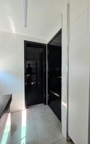 Apartamento à venda com 216m², 3 quartos e 4 vagas Apartamento à venda com 216m², 3 quartos e 4 vagasCozinha