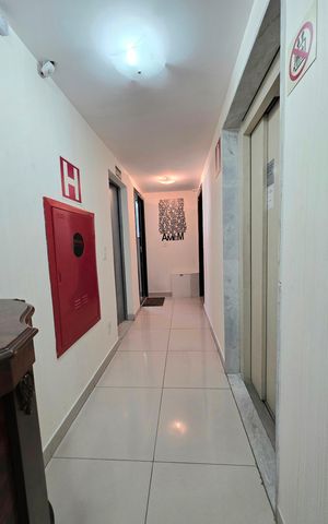 Apartamento à venda com 216m², 3 quartos e 4 vagas Apartamento à venda com 216m², 3 quartos e 4 vagasÁrea externa