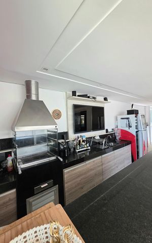 Apartamento à venda com 216m², 3 quartos e 4 vagas Apartamento à venda com 216m², 3 quartos e 4 vagasÁrea externa
