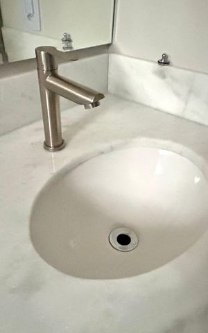 Apartamento à venda com 46m², 2 quartos e 1 vaga Apartamento à venda com 46m², 2 quartos e 1 vagaBanheiro