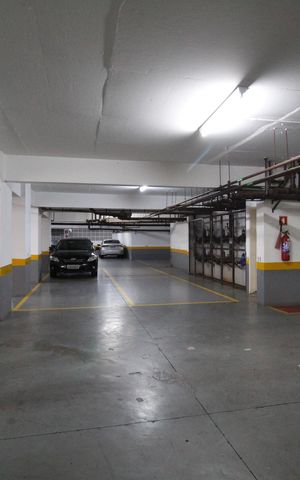 Apartamento à venda com 236m², 4 quartos e 4 vagasGaragem
