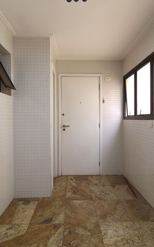 Apartamento à venda com 236m², 4 quartos e 4 vagasÁrea de Serviço