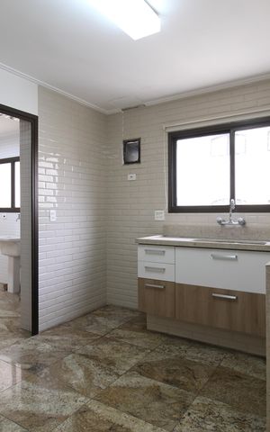 Apartamento à venda com 236m², 4 quartos e 4 vagasCozinha