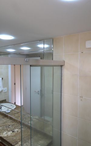 Apartamento à venda com 236m², 4 quartos e 4 vagasBanheiro Social