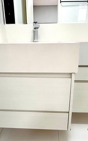 Apartamento para alugar com 136m², 3 quartos e 2 vagas Apartamento para alugar com 136m², 3 quartos e 2 vagasBanheiro 3