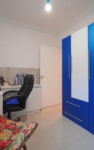 Casa para alugar com 250m², 4 quartos e 2 vagasEscritório 