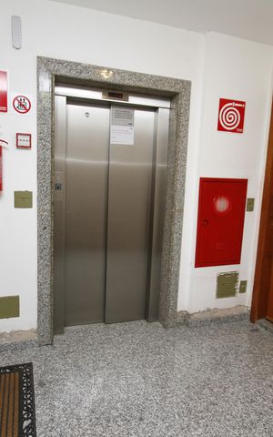 Apartamento à venda com 135m², 3 quartos e 2 vagaselevador 