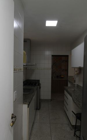 Apartamento à venda com 135m², 3 quartos e 2 vagasCozinha
