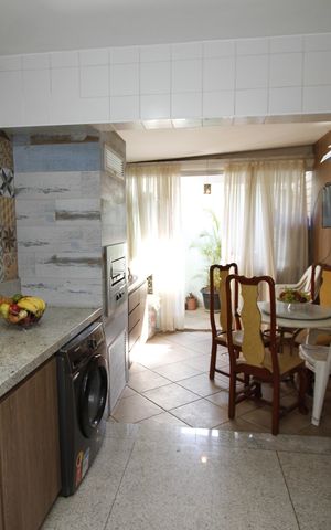 Apartamento à venda com 135m², 3 quartos e 2 vagasÁrea de Serviço