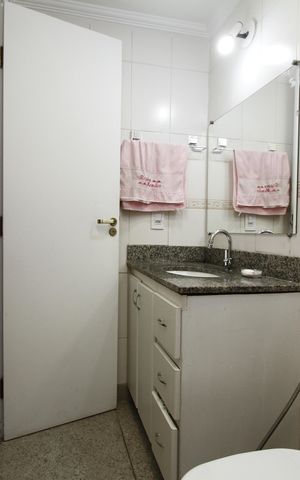 Apartamento à venda com 135m², 3 quartos e 2 vagasBanheiro da Suíte