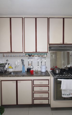 Apartamento à venda com 74m², 2 quartos e 1 vagaCozinha