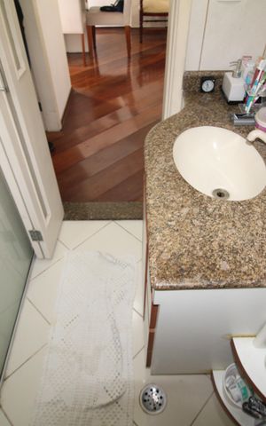Apartamento à venda com 74m², 2 quartos e 1 vagaBanheiro