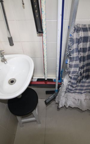 Apartamento à venda com 74m², 2 quartos e 1 vagaÁrea de Serviço - Banheiro