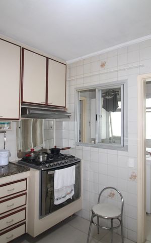 Apartamento à venda com 74m², 2 quartos e 1 vagaCozinha