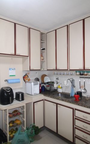 Apartamento à venda com 74m², 2 quartos e 1 vagaCozinha