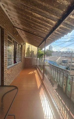 Casa à venda com 141m², 3 quartos e sem vaga