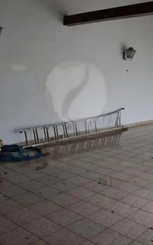 Casa à venda com 335m², 6 quartos e 10 vagas
