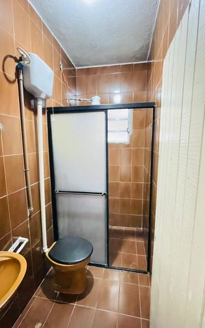 Casa para alugar com 45m², 1 quarto e sem vaga Casa para alugar com 45m², 1 quarto e sem vagaBanheiro
