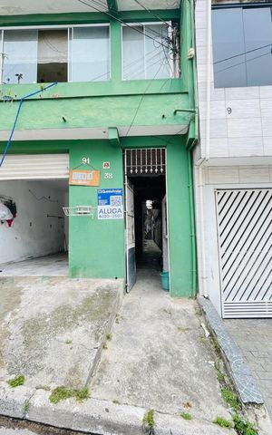 Casa para alugar com 45m², 1 quarto e sem vaga Casa para alugar com 45m², 1 quarto e sem vagaFachada com placa