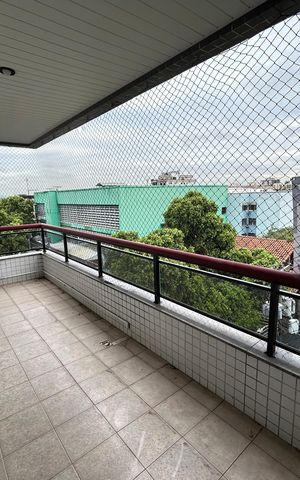 Apartamento à venda com 84m², 2 quartos e 1 vagaVaranda da sala