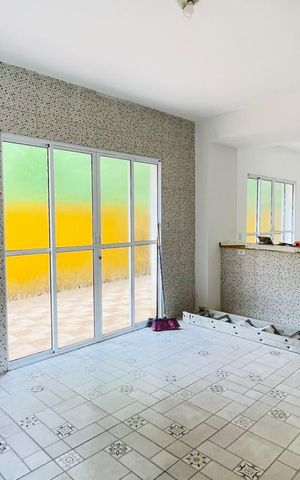 Casa para alugar com 130m², 3 quartos e 4 vagas Casa para alugar com 130m², 3 quartos e 4 vagasCozinha