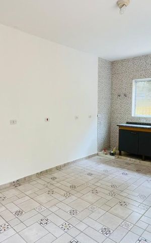 Casa para alugar com 130m², 3 quartos e 4 vagas Casa para alugar com 130m², 3 quartos e 4 vagasCozinha
