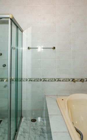Casa à venda com 386m², 4 quartos e 4 vagasBanheiro do Quarto 3