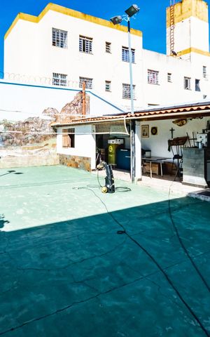 Casa à venda com 386m², 4 quartos e 4 vagasQuintal
