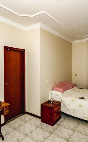 Casa à venda com 386m², 4 quartos e 4 vagasQuarto 3