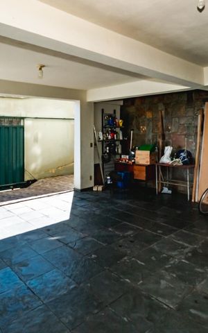 Casa à venda com 386m², 4 quartos e 4 vagasGaragem