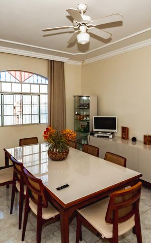 Casa à venda com 386m², 4 quartos e 4 vagasSala de Jantar