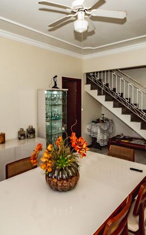 Casa à venda com 386m², 4 quartos e 4 vagasSala de Jantar