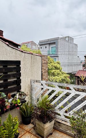 Casa à venda com 223m², 4 quartos e 2 vagas Casa à venda com 223m², 4 quartos e 2 vagasSuite Varanda