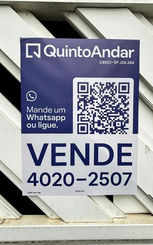 Casa à venda com 223m², 4 quartos e 2 vagas Casa à venda com 223m², 4 quartos e 2 vagasFachada