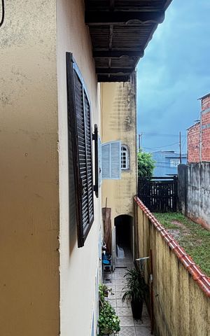 Casa à venda com 223m², 4 quartos e 2 vagas Casa à venda com 223m², 4 quartos e 2 vagasQuarto 1 Vista
