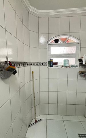 Casa à venda com 223m², 4 quartos e 2 vagas Casa à venda com 223m², 4 quartos e 2 vagasBanheiro da Suíte