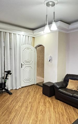 Casa à venda com 223m², 4 quartos e 2 vagas Casa à venda com 223m², 4 quartos e 2 vagasSala