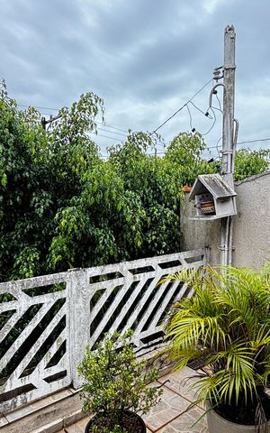Casa à venda com 223m², 4 quartos e 2 vagas Casa à venda com 223m², 4 quartos e 2 vagasSuite Varanda