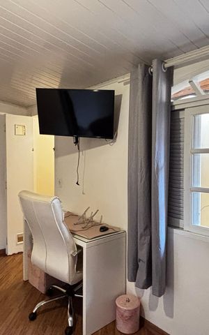 Casa à venda com 223m², 4 quartos e 2 vagas Casa à venda com 223m², 4 quartos e 2 vagasQuarto 1