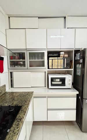 Casa à venda com 223m², 4 quartos e 2 vagas Casa à venda com 223m², 4 quartos e 2 vagasCozinha