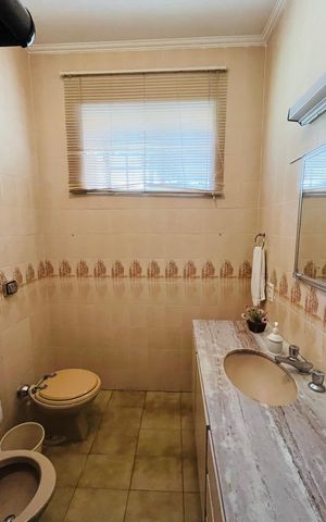 Casa para alugar com 270m², 4 quartos e 6 vagas