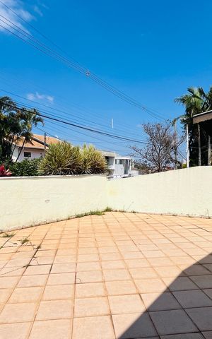 Casa para alugar com 270m², 4 quartos e 6 vagas