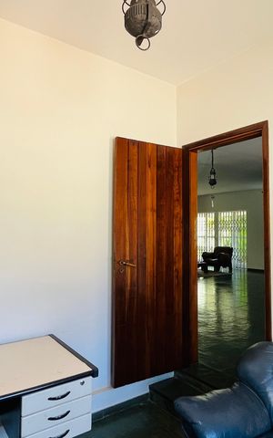 Casa para alugar com 270m², 4 quartos e 6 vagas