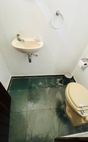 Casa para alugar com 270m², 4 quartos e 6 vagas